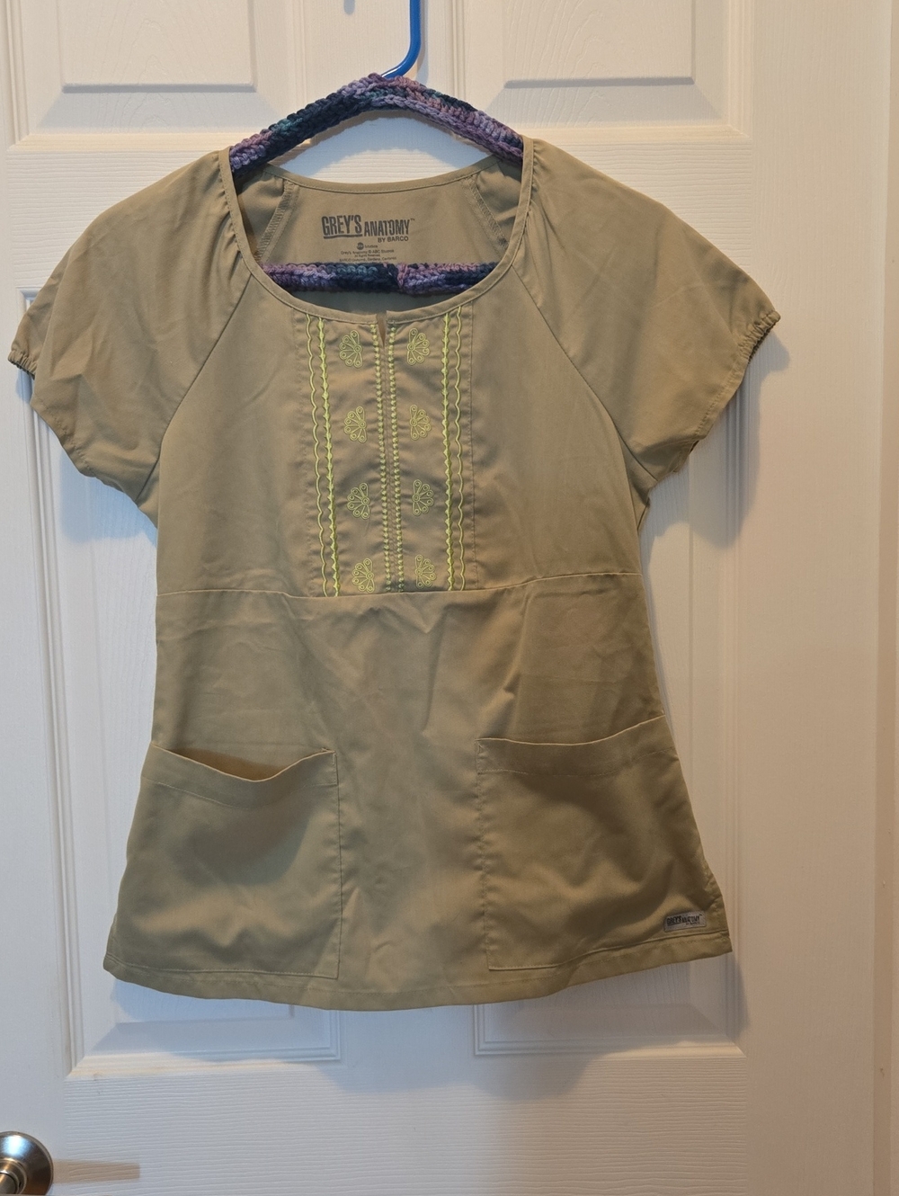 Grey's Anatomy Olive Green Scrub Top with Lime Embroidery XS